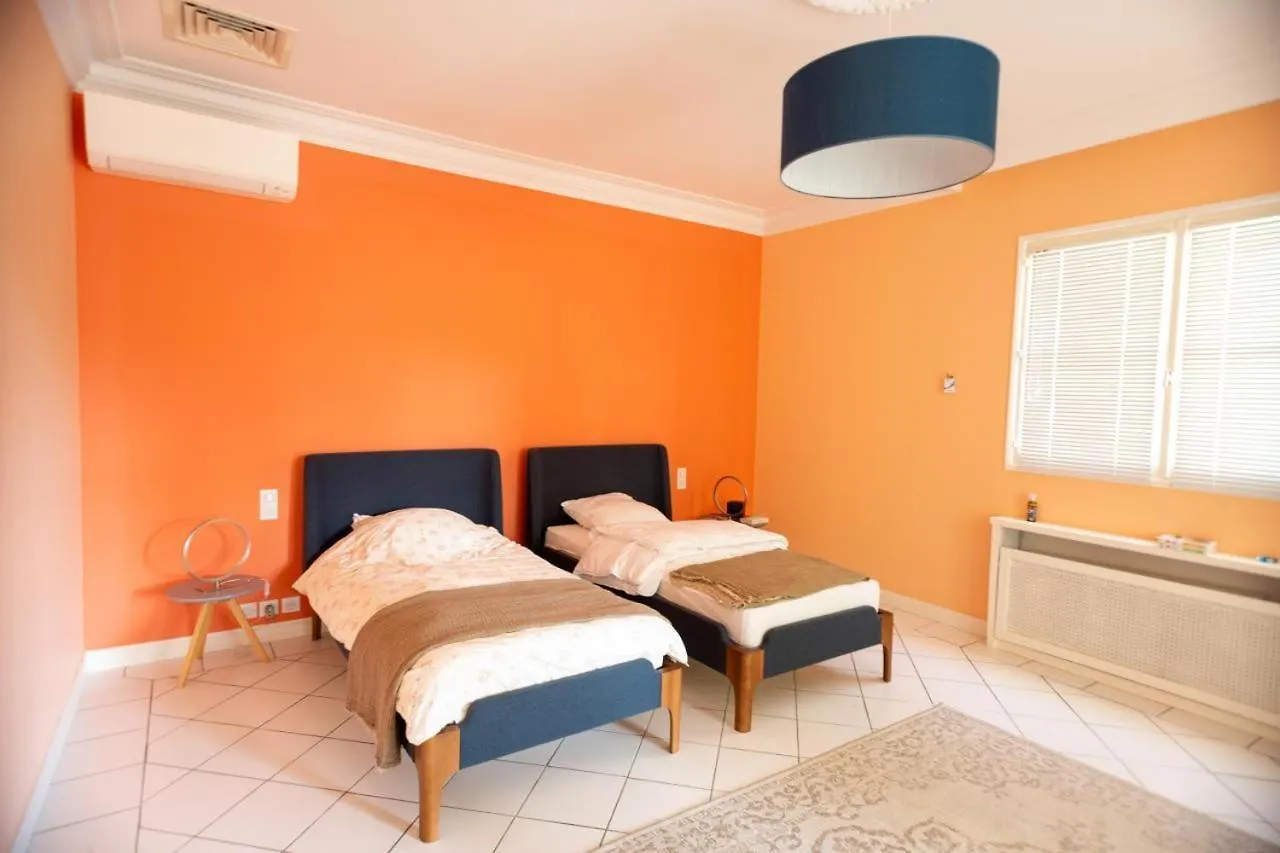 Guest house Les Frenes En Provence-Chateau Zen Avignon France